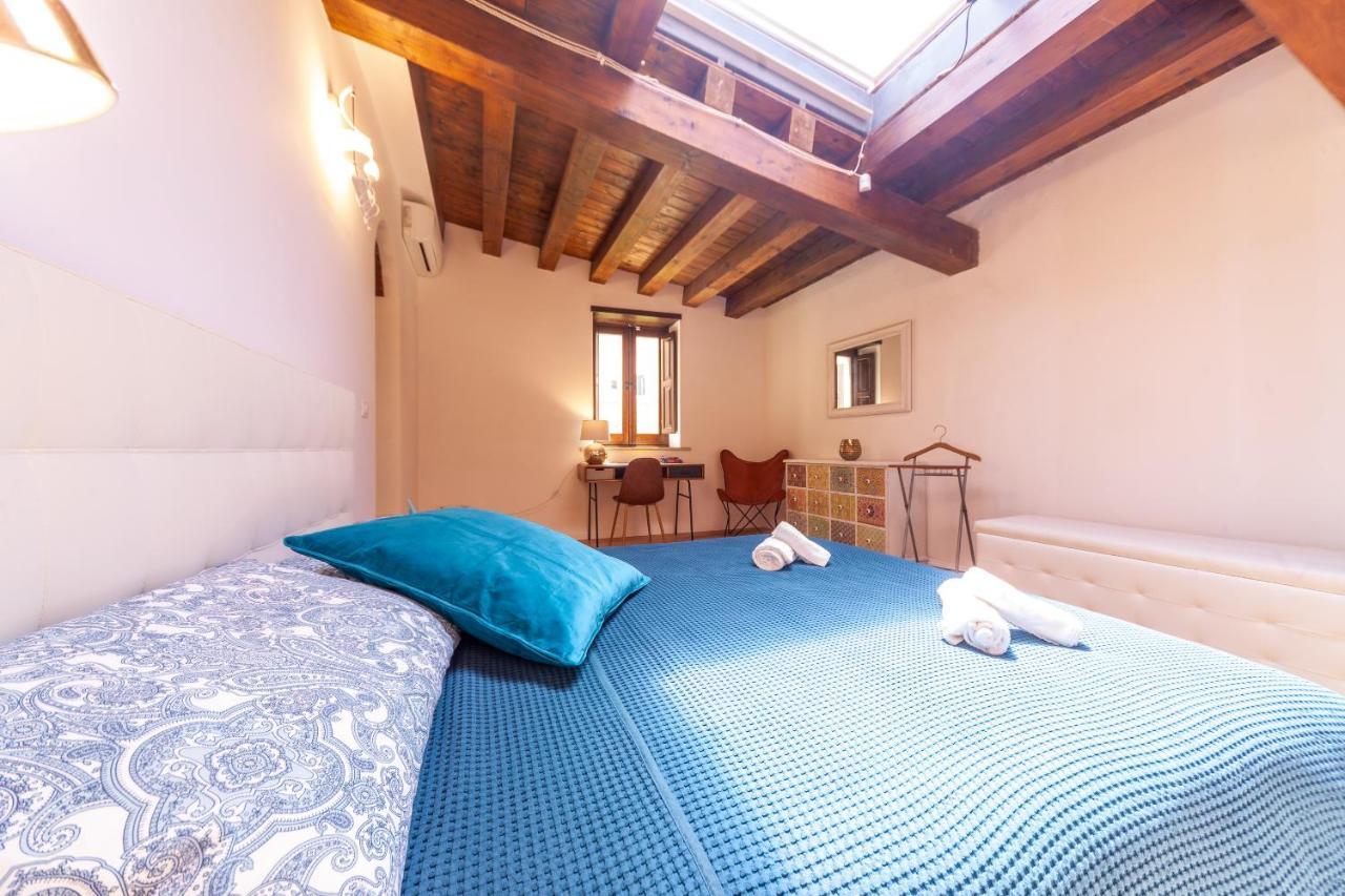 Vakalu-Piazza Duomo Charming Apartment Syracuse Exterior photo